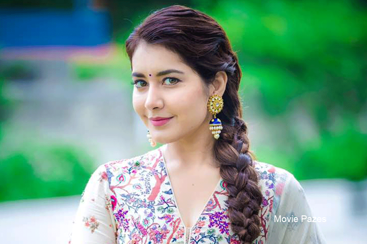 Raashi Khanna At Varun Tej Movie Opening